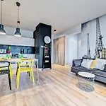 Apartment Homely Place Koziolki - Stary Rynek - Parking