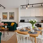 Apartment Homely Place Koziolki - Stary Rynek - Parking Poznan