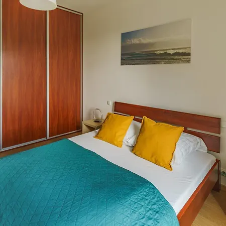 Nova 99 Poznan Old Town & Parking Апартаменты *